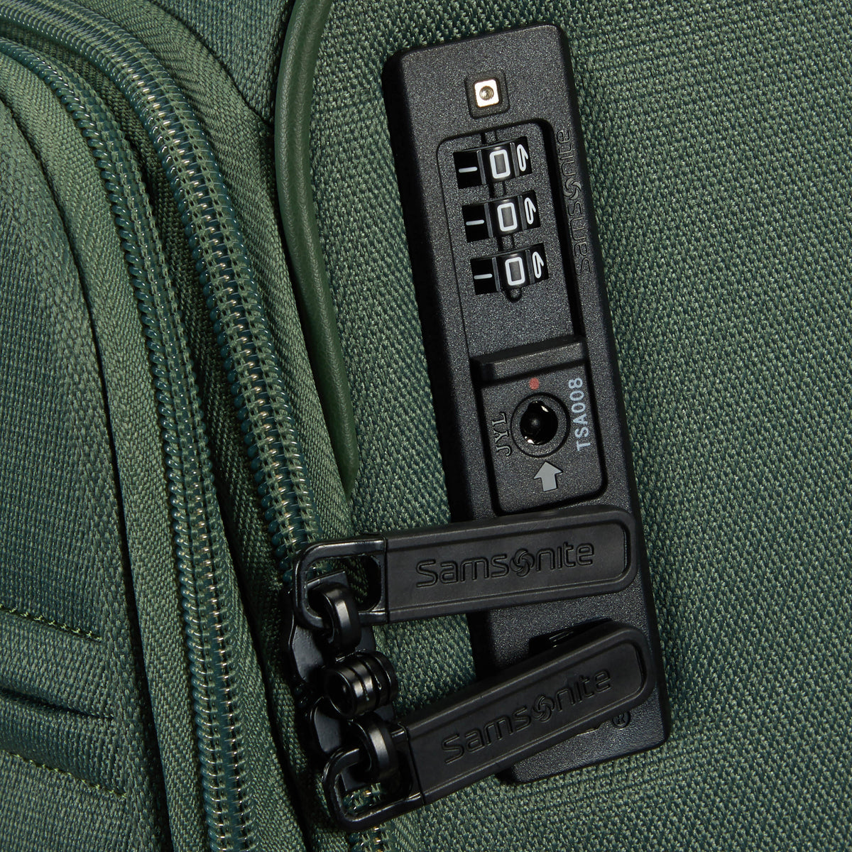 Samsonite Vaycay Spinner Large in the color Pistachio Green.