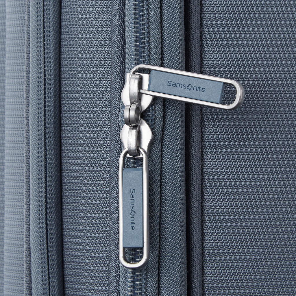 Samsonite Uplift Softside Spinner 3 Piece Set (CO/M/L) in the color Elemental Blue.
