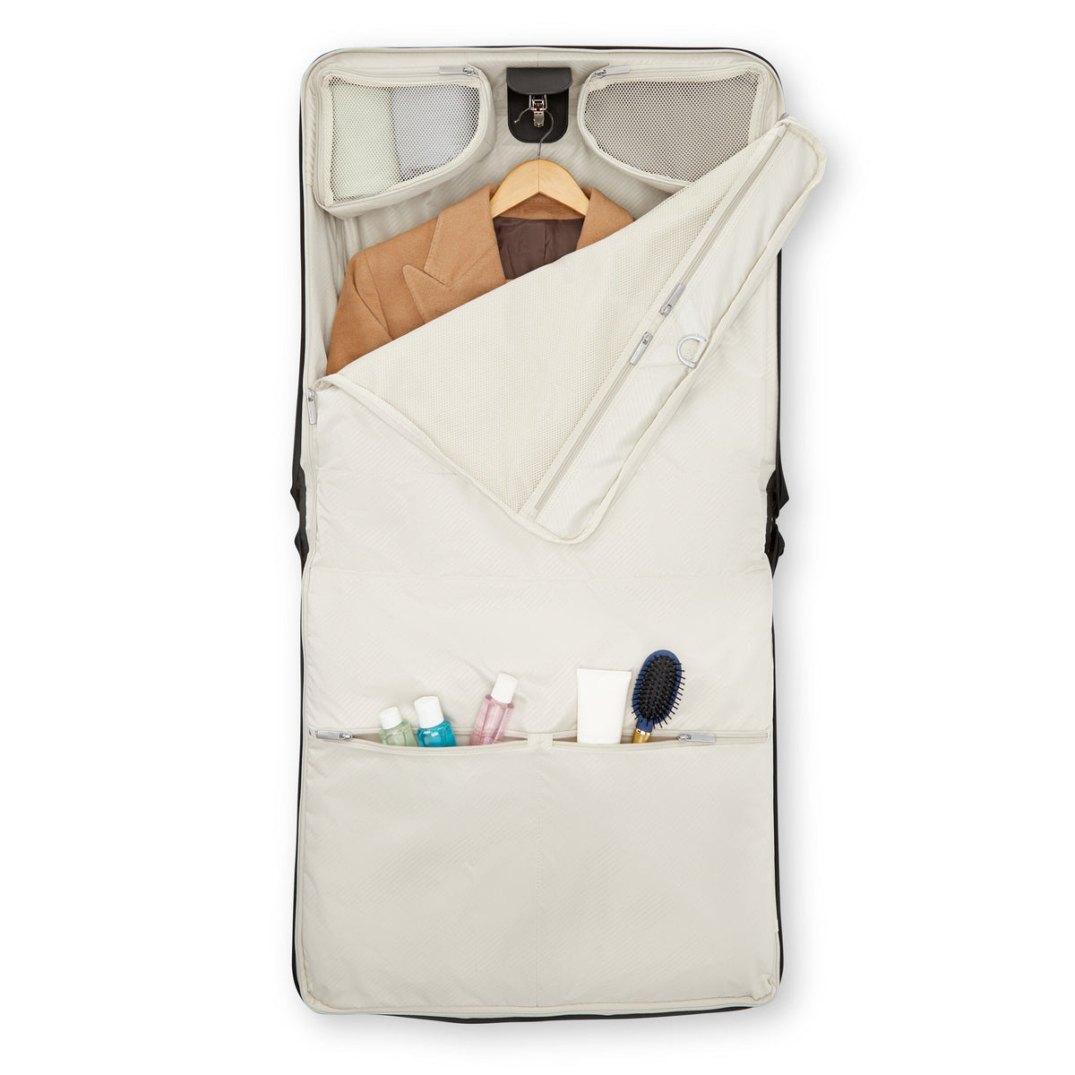 Samsonite Silhouette 18 Spinner Garment Bag in the color Black.