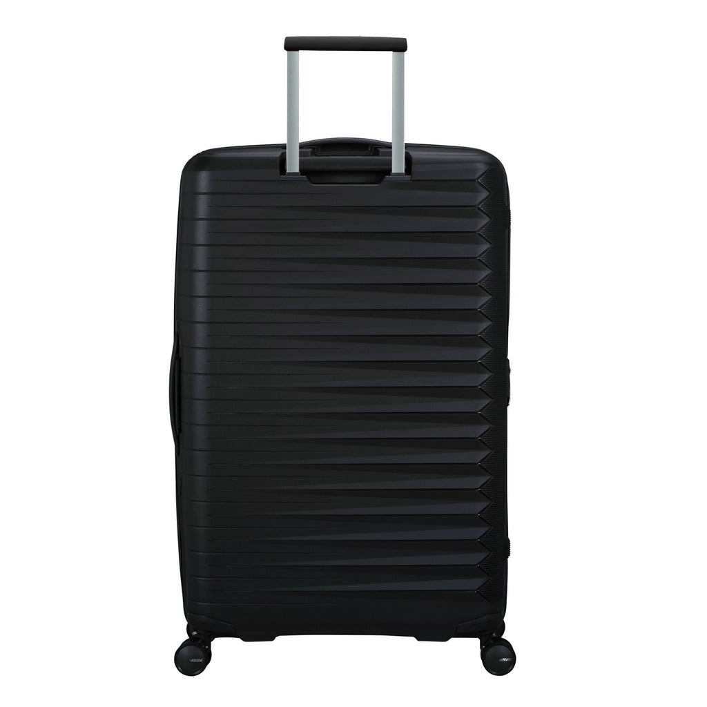 American Tourister FastForward Spinner Carry-On™ in the color Flash Black.
