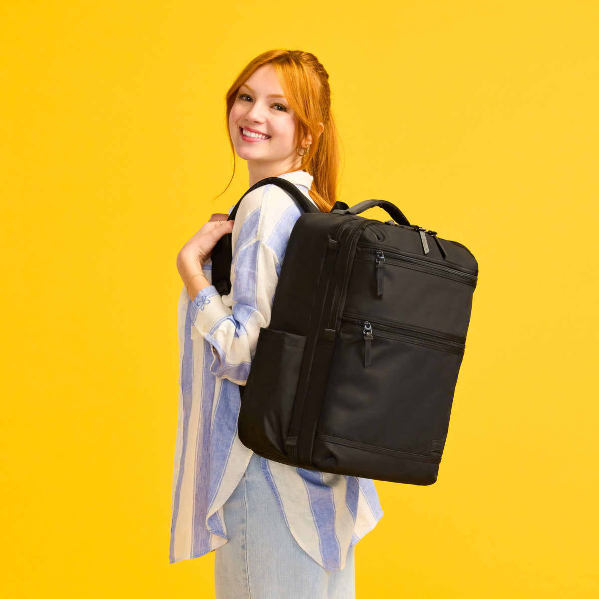 American Tourister Stratum 3.0 Travel Backpack in the color Elemental Blue.