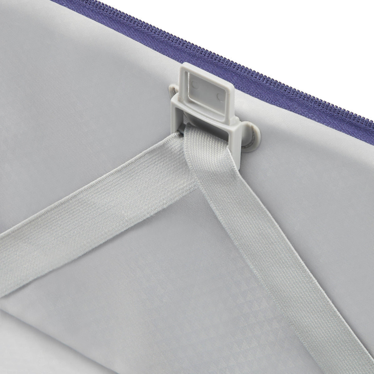 Samsonite Base Boost Spinner Large in the color Blue.