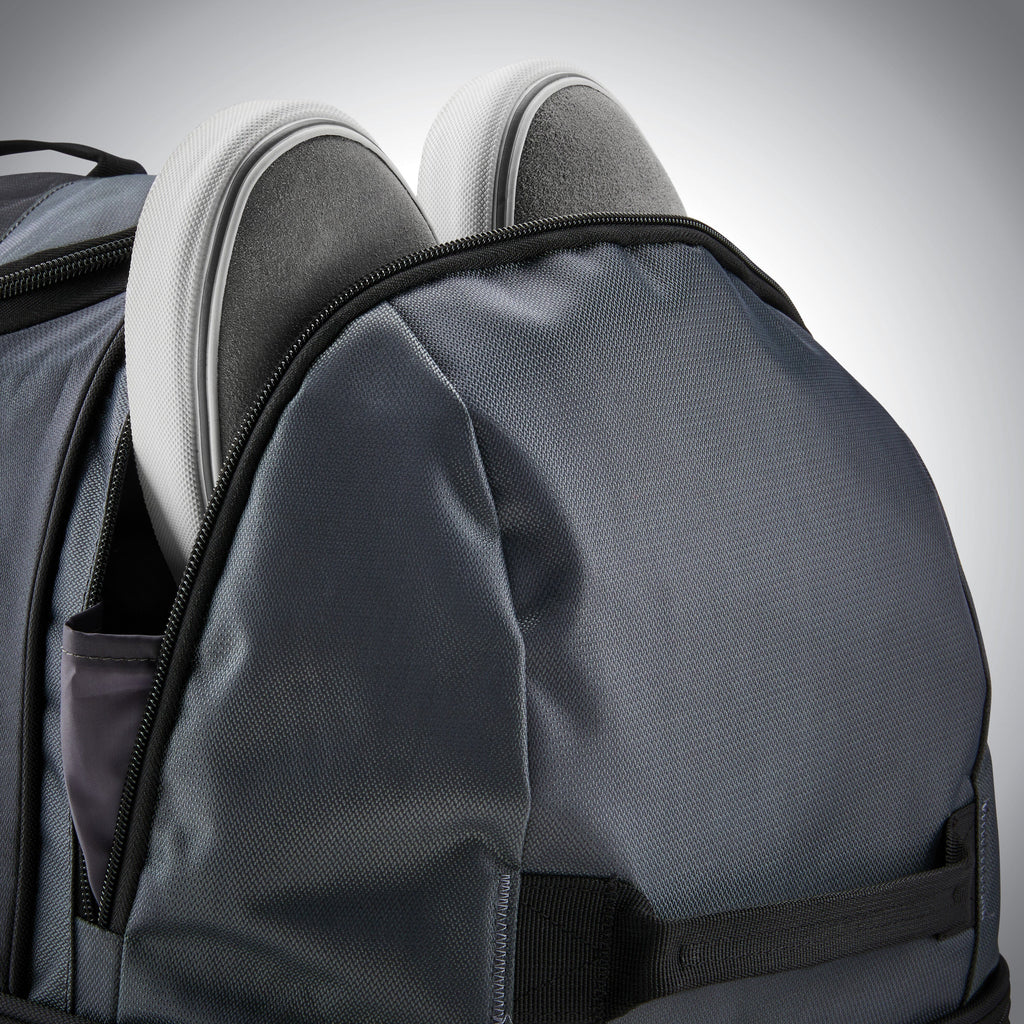 Samsonite Andante 2 Wheeled Duffle 32" in the color Riverrock/Black.