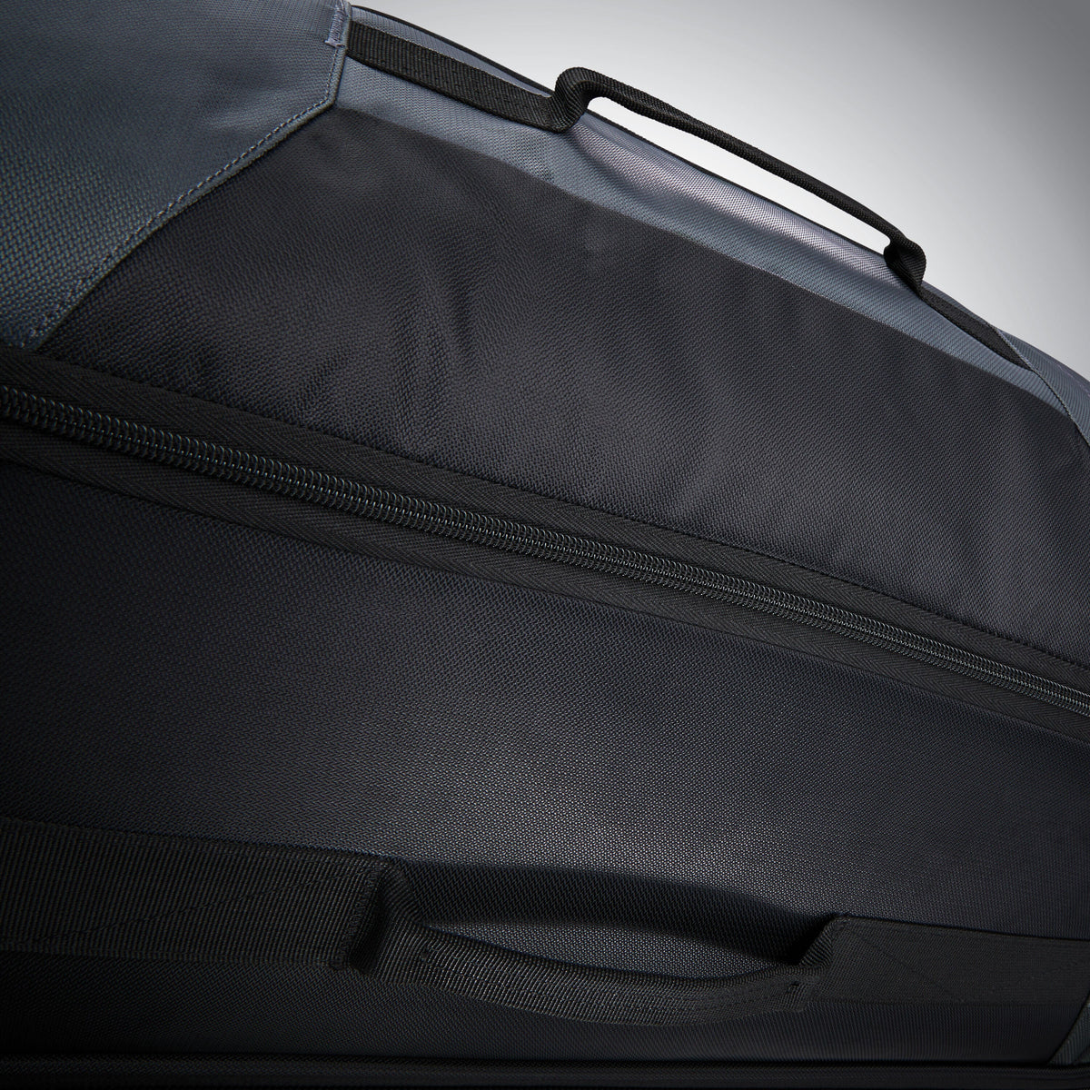 Samsonite Andante 2 Wheeled Duffle 32" in the color Riverrock/Black.