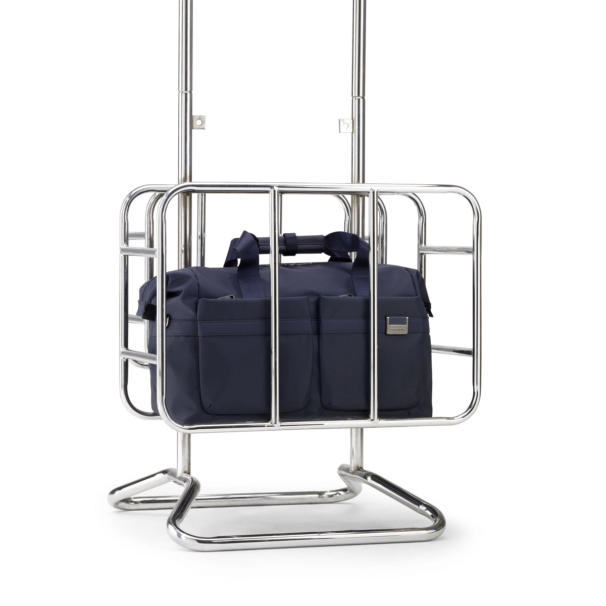 Samsonite Airea Duffle in the color Dark Blue.